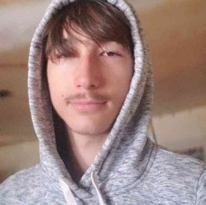 Meet your Posher, Ashton